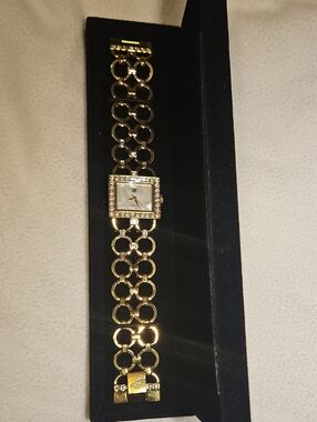 Vintage Elizabeth Taylor White Diamonds Watch